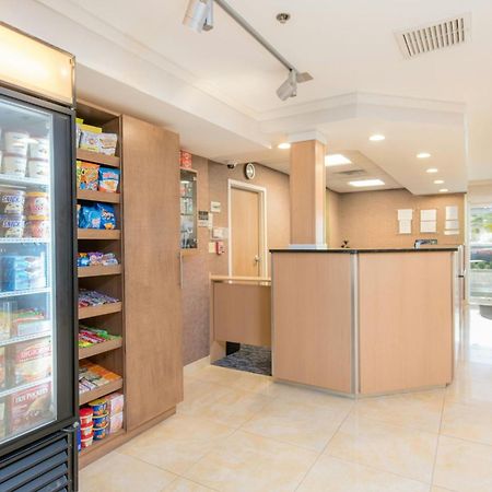 Fairfield Inn Suites Brunswick Bagian luar foto