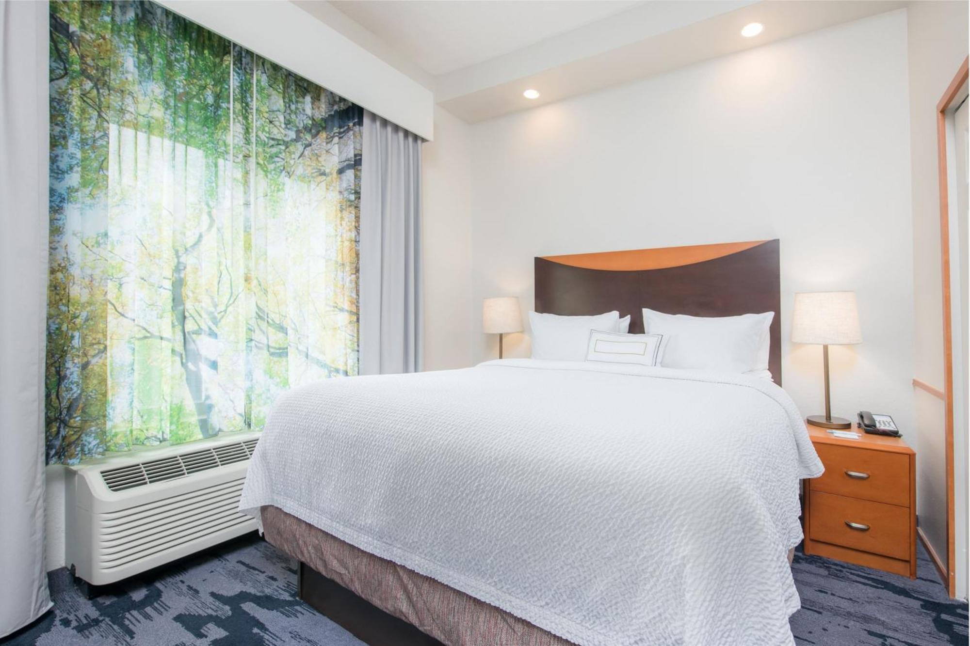 Fairfield Inn Suites Brunswick Bagian luar foto