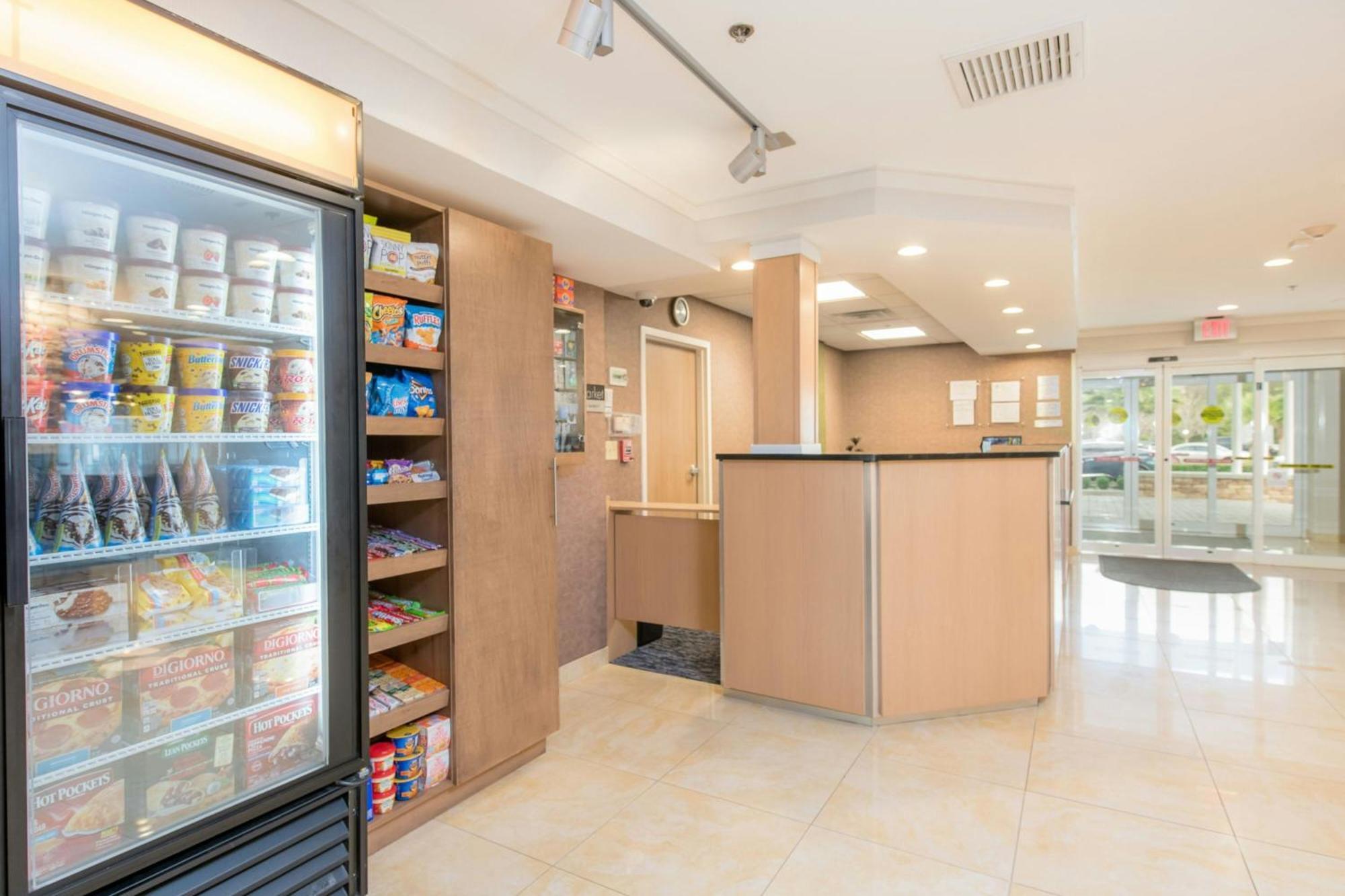 Fairfield Inn Suites Brunswick Bagian luar foto
